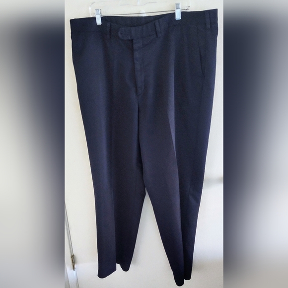 Roundtree & Yorke mens size 42 X 32 dark blue dress pants. Straight leg. NWOT. - Picture 1 of 8